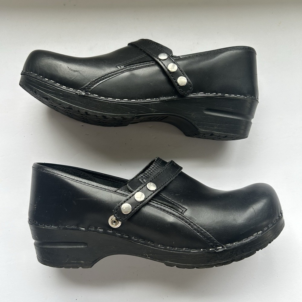 Sanita Professional Clogs Womens 41 Black Leather Studded Strap - Picture 10 of 10